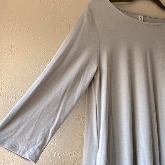 Zenana Premium Light Gray 3/4 Sleeve Pocket Swing Tunic - Picture 2 of 4